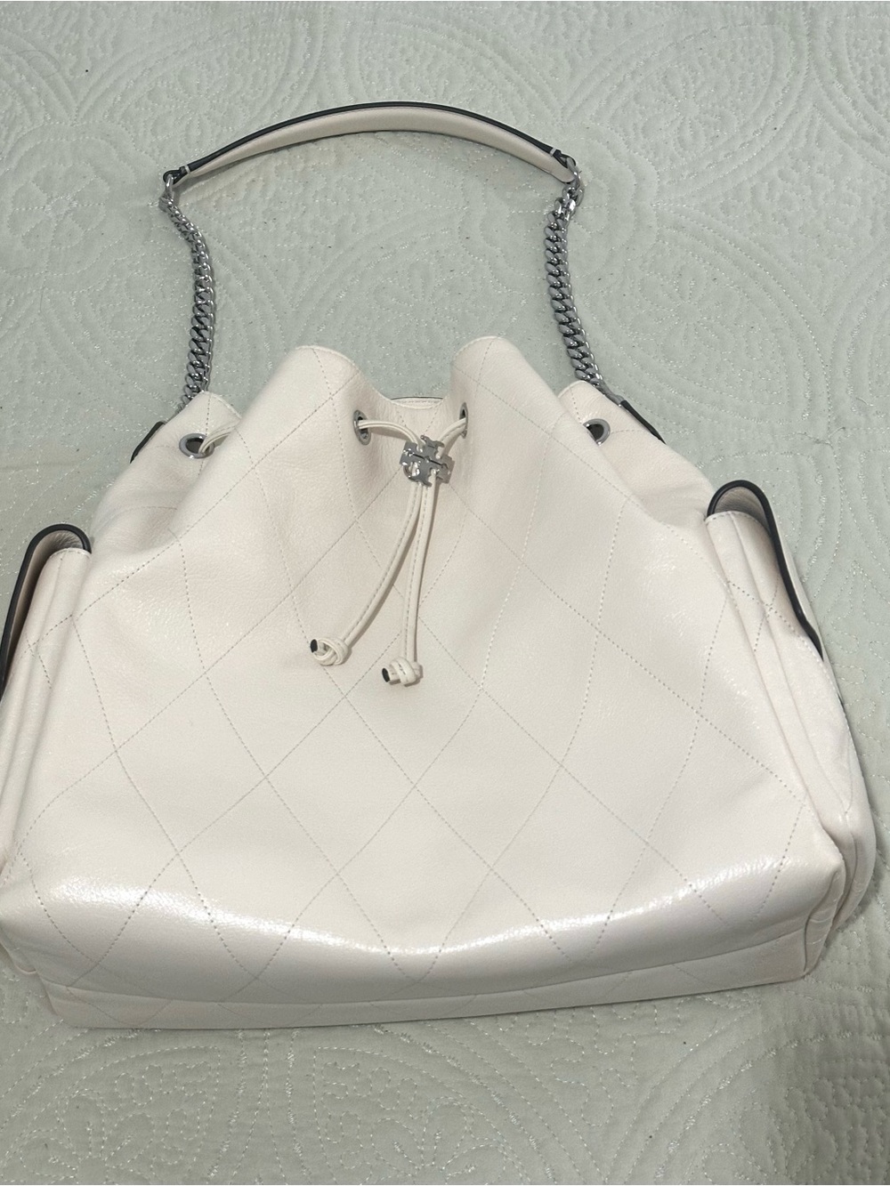 Tory Burch White Quilted Leather Drawstring Shoulder Bag